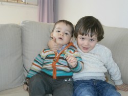 Mi hijo y su sobrino